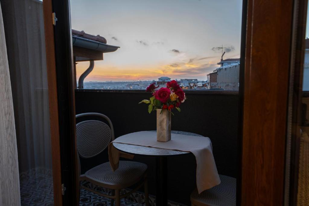 Pera Luna Premium Hotel Istanbul Exterior foto
